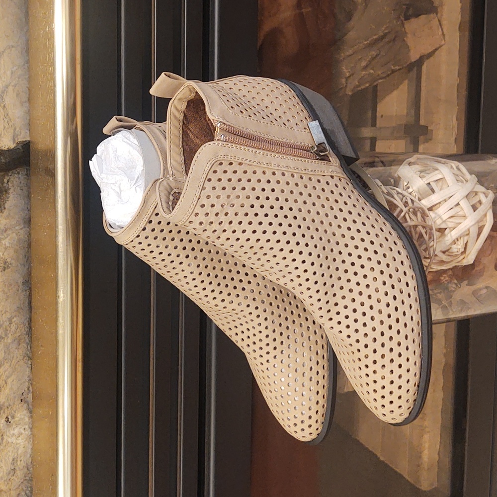 Bamboo ankle boots